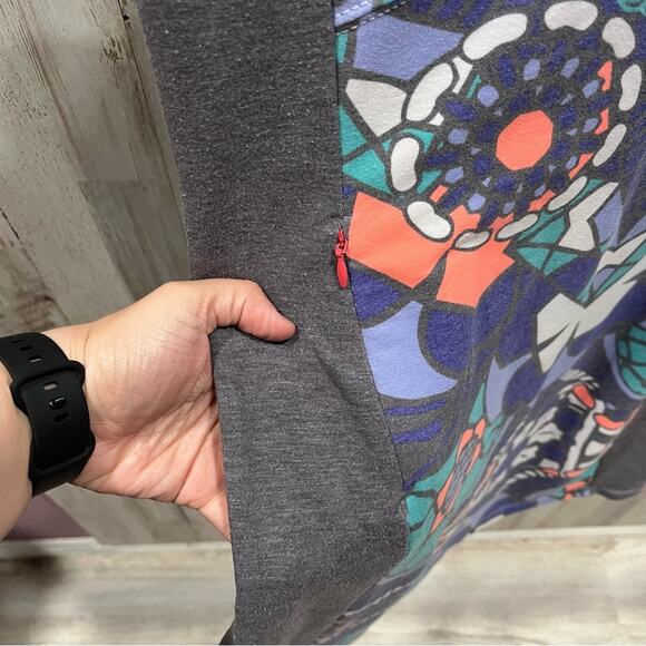 Title Nine Gidget 2.0 Jersey Dress Knit Size S Gray Colorful Outdoor Geometric - Picture 6 of 9